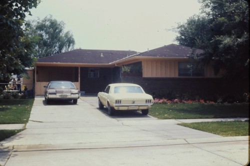 1970s suburban home classic - home,