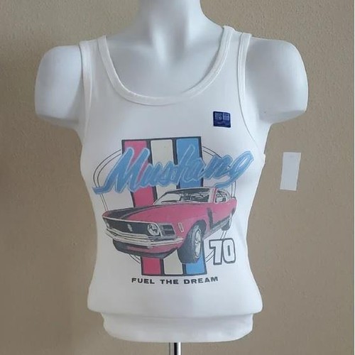 Women ford mustang 70 - ford, fuel