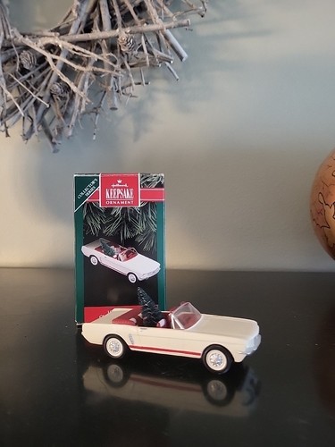Hallmark keepsake ornament - keepsake,