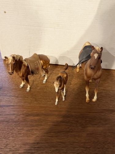 Breyer horse vintage mustang - breyer,